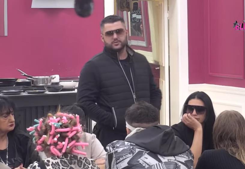 ASMIN JAVNO PRIZNAO DA MU JE MAJA NA PRVOM MESTU! Marinkovićeva već popila devet tužbi, a i dalje tera po svom: Podgrejao sumnje da su više od prijatelja!