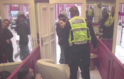 OBEZBEĐENJE NE ZNA GDE ĆE PRE! Bukti rat bivših rijaliti partnera, najniže udaraju jedno na drugo, cimeri ne mogu da ih smire!