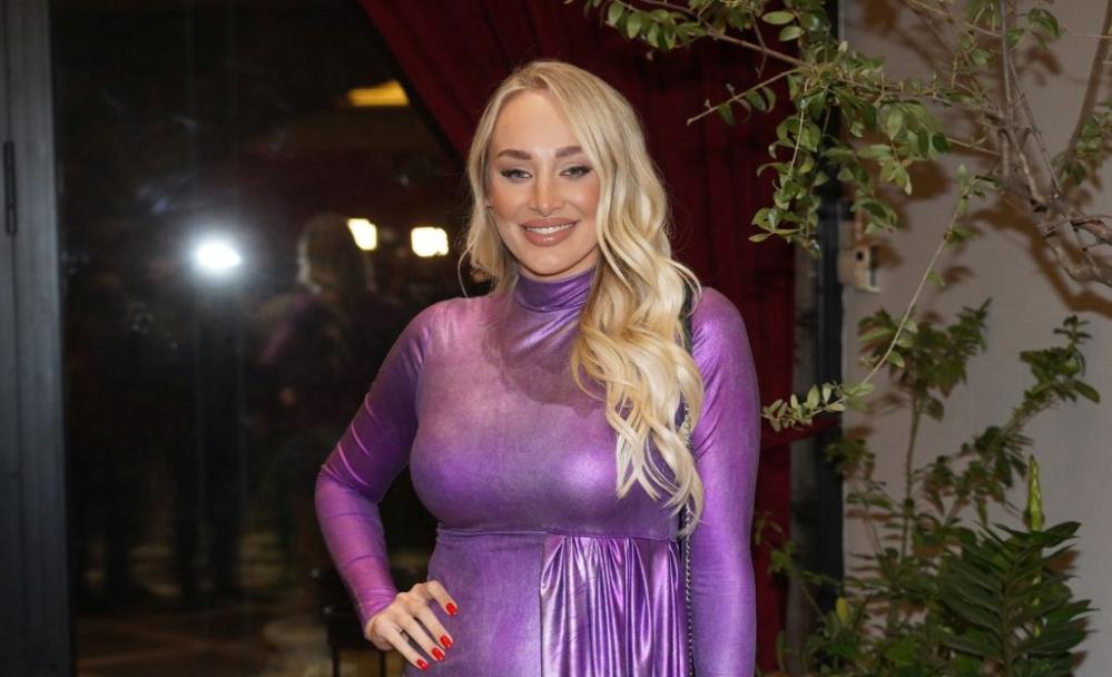 Jesenja transformacija Lune Đogani: Influenserka ispratila trend, pa pokazala veliku promenu - više nije prepoznatljiva plavuša (FOTO)