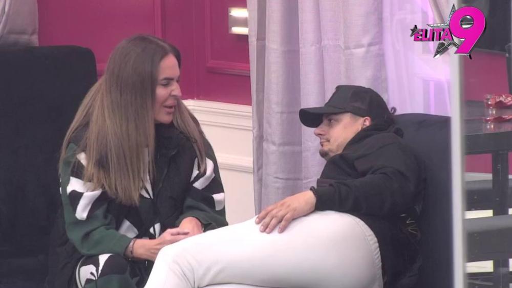 Ima simpatije... Terza i Kačavenda pomislili da ih kamera ne snima, pa u šiframa pričali o Janjušu! (VIDEO)