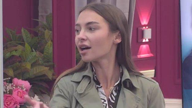 Totalni haos! Sara rešila da ne progovori sa Ivanom, optužila ga da je NAMEŠTA: Pitao me je, ja sam mu napisala... (VIDEO)