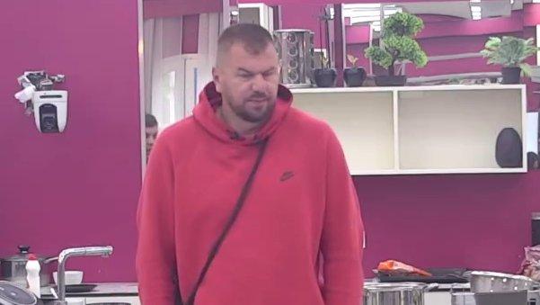 Opšti haos u Eliti: Ivan i Janjuš nikad žešće zaratili zbog Aneli, prozivke pljušte kao lude! (VIDEO)