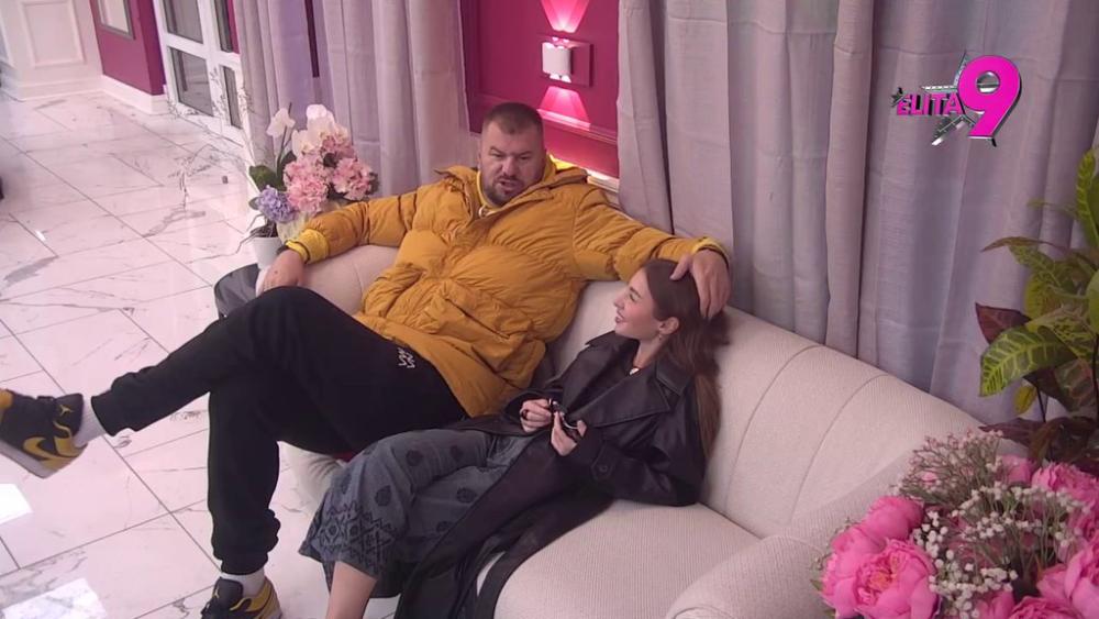 Stara ljubav zaborava nema! Sara se topi dok je Janjuš mazi, odmah progovorila o aferi sa Stanislavom (VIDEO)