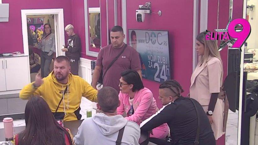 NAMUČEN JE ALI JE KULTURAN: Bebica i Janjuš nahvalili Neria, otkrili koliko se razlikuje od pojedinih momaka (VIDEO)