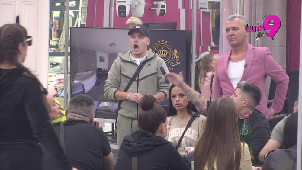 Opšti karambol u Beloj kući: Ratuje se na više frontova, žestoke prozivke pljušte na sve strane! (VIDEO)