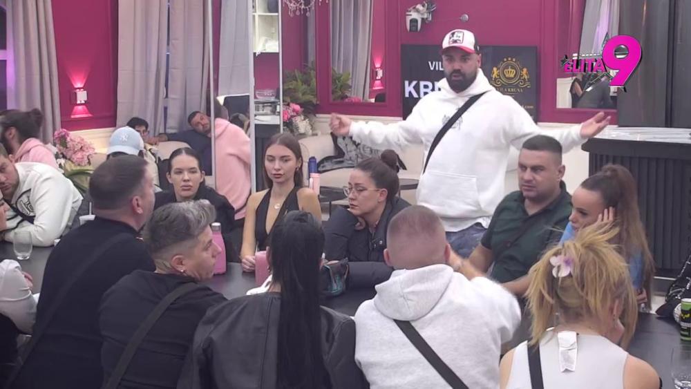 OTPISAO I MAJKU ZBOG LOŠEG MIŠLJENJA O ANELI!? Luka ne vidi nikoga pored Ahmića, Anđelo mu očitao lekciju: Odrekao si se i oca... (VIDEO)