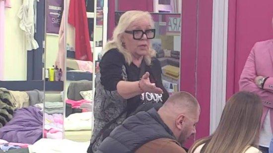 Izbacila je iz takta: Kačavenda uspela da totalno poremeti Zoricu, leti perje na sve strane! (VIDEO)