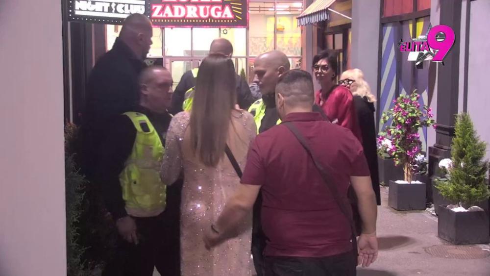 KARAMBOL SE NASTAVLJA! Kačavenda izašla iz kazina i ponovo napala Asmina, obezbeđenje na sve strane (VIDEO)