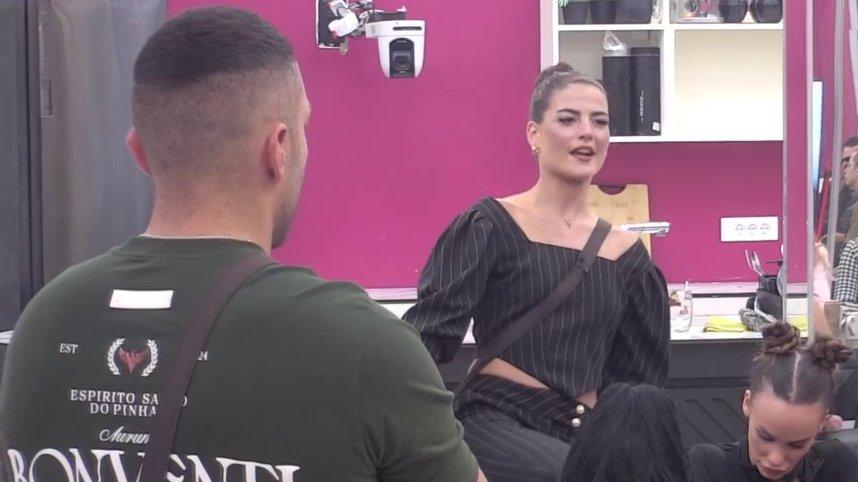 Opšti haos u Eliti: Anđelo brutalnom istinom izbacio Boginju iz koloseka, zaurlala iz sveg glasa! (VIDEO)