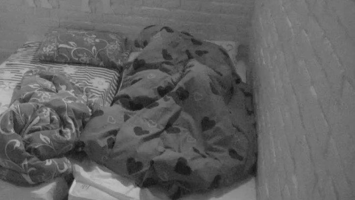 Gori izolacija! Tanja Boginja i Đukić se zavukli pod jorgan, sledi vrela akcija?! (VIDEO)