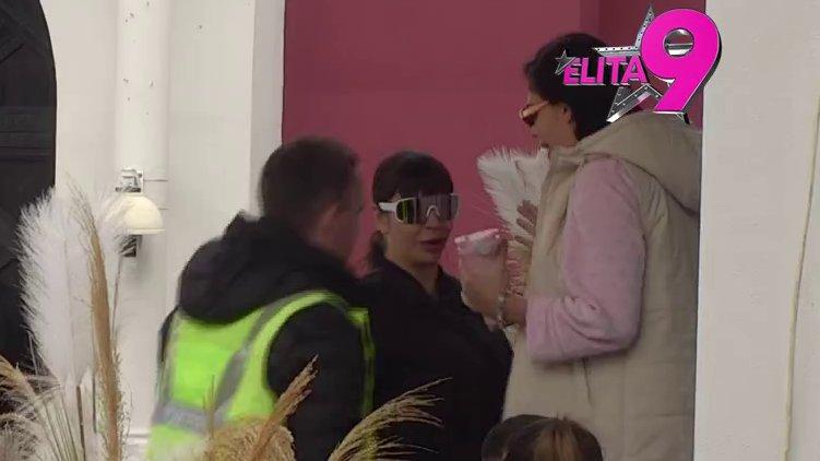 Da se prostitucijom baviti lako, Vrbaški bi bio svako: Miksi nastavlja s niskim udarcima, Mina je vratila na fabričko! (VIDEO)