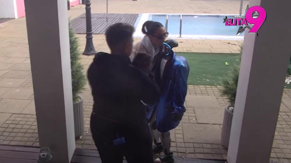 Matora ne može da sakrije ljubomoru: Toša uspeo da zavede Draganu, pao i poljubac! (VIDEO)