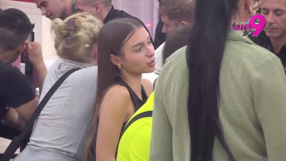 SVI UBEĐENI U JEDNO: Sara na stubu srama, ponovo naišla na osudu zbog svojih ljubavnih igrarija (VIDEO)