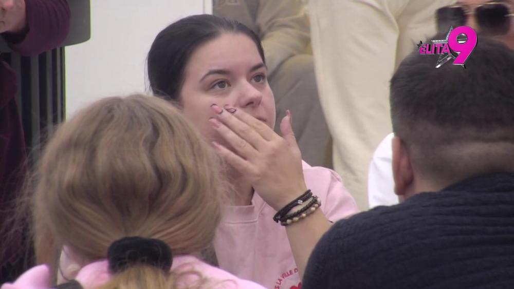 Popadale im vilice! Zorica zakuvala neočekivanu čorbu: Dala velike budžete ljutim rivalima, Luka jedva dočekao da joj krene niz dlaku (VIDEO)