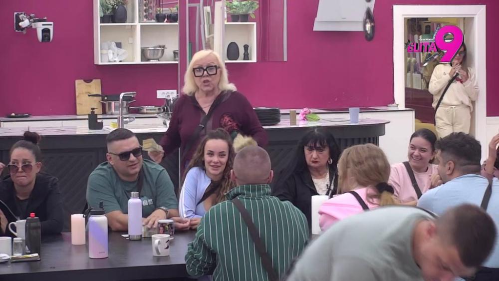 Pomrsila sve konce podelom: Zorica naletela ne žestoku osudu zbog poniženja Mikija Dudića, ovim potezom pokušala da se izvadi (VIDEO)