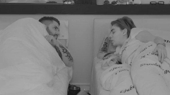 Plakao mi je ovde: Mina prenela Alibabi razgovor sa Urošem, žalio joj se na njegovo druženje sa Majom Marinković (VIDEO)