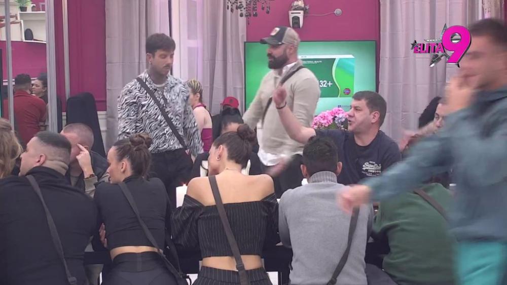 Karambol u Eliti: Janjuš šokiran saznanjem da bi se Luka odvojio od Filipa zbog Aneli, takmičari poskakali na noge i osudili ga! (VIDEO)