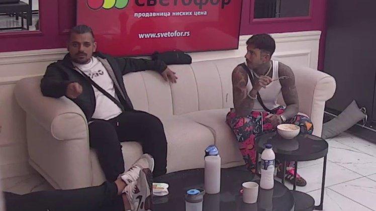 Ponovo će raditi vređalica Bore Santane: Žene mu došle glave, okreće novi list! (VIDEO)