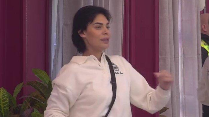 Trebaće mi dva sata da nabrojim tvoje j*bače: Uroš podsetio Minu na rane radove i osuo rafal uvreda, Alibaba ponovo glumi zaštitnika! (VIDEO)