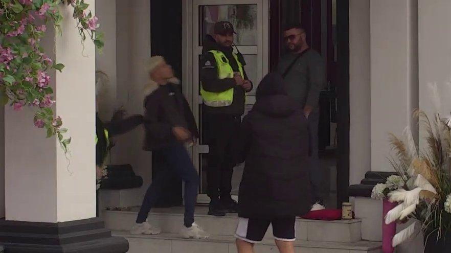 Karambol: Alibaba niskim udarcima uspeo da poremeti Uroša, pa zauzvrat umalo dobio pljuvačku u lice! (VIDEO)