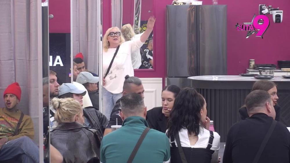 POKAZALI KAKVI SU PRIJATELJI: Kačavenda ponovo na brutalnoj osudi zbog pijanstva, Bebica i Vanja uložili svaki atom snage da je zaštite (VIDEO)