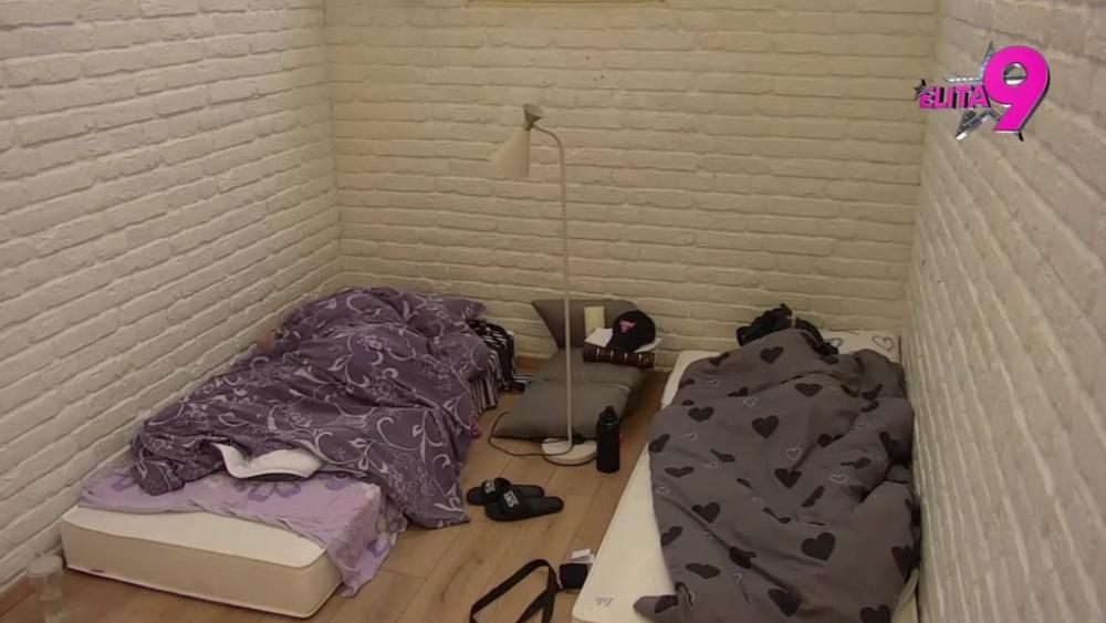 Boginja zažalila što je UTORAK DEVOJKA, pa odvojila krevet od Filipa 🙄