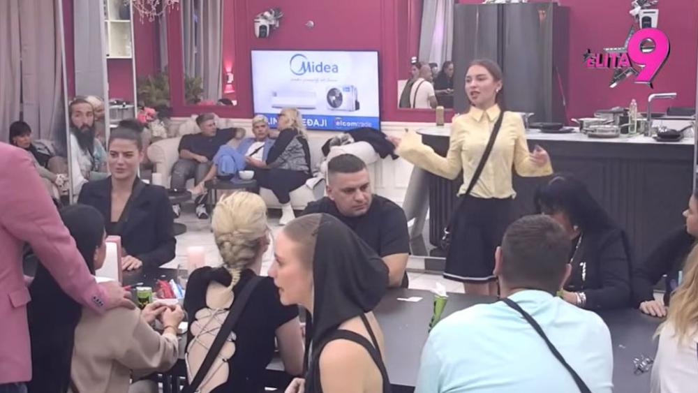Sara ponovo PROMENILA PLOČU: Sada volim MLAĐE muškarce 👀