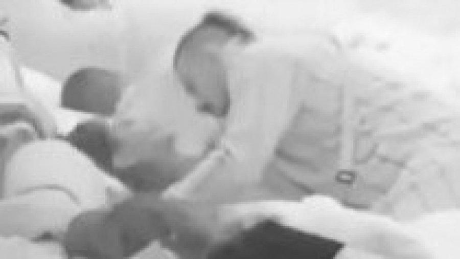 PROSLAVIO RAZVOD VRELOM AKCIJOM PRED KAMERAMA! Bori Santani popustile sve kočnice, RASPAMETIO JE RUČNIM UMEĆEM! (GALERIJA)