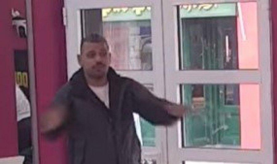 200.000 EVRA DRŽI U KEŠU! PROVALJEN TAJNI ŠTEK Bore Santane - doživeo potpuno POMRAČENJE UMA, NAPAO CIMERE! (GALERIJA)