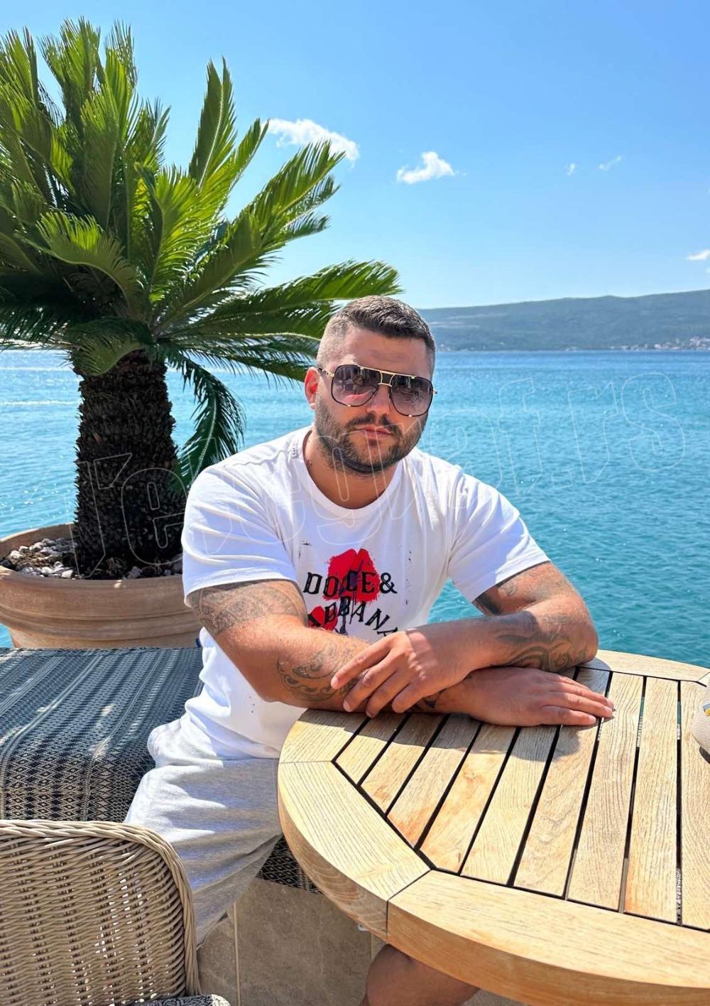 "Svaka moja suza će vas stići!" Oglasila se Asminova sestra, obratila se Sitinom sinu: "Mali, ja sam..."