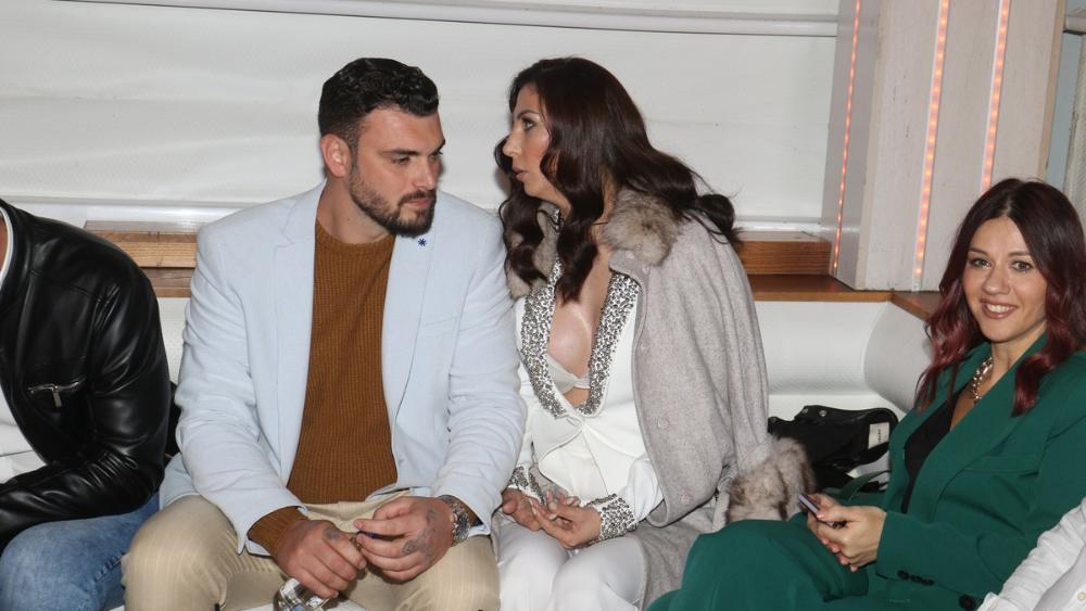 Naša pevačica (35) krila da ima rak: Danju bila na onkologiji, a noću nastupala