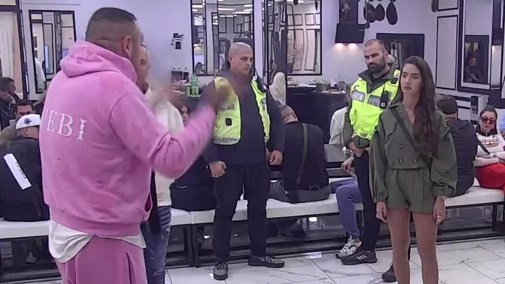 Nikad veći haos Filipa Cara  i Anđele Đuričić: On joj javno zapretio
