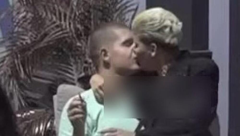 "JA ĆU TEBI REĆI MOJE SE**UALNE FANTAZIJE, TI ĆEŠ MENI": Nakon Karla, Uroš zakazao VATAČINU sa ovom FRAJERČINOM