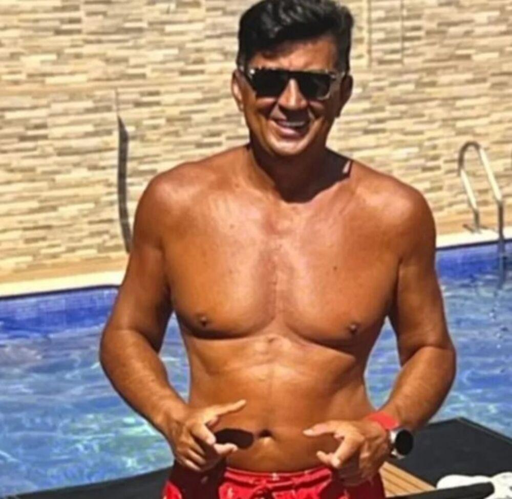 "TO NIJE NORMALNO, MOŽEŠ OTAC DA JOJ BUDEŠ": Voditelj priznao sve o 31 GODINU MLAĐOJ DEVOJCI, ljudi šokirani