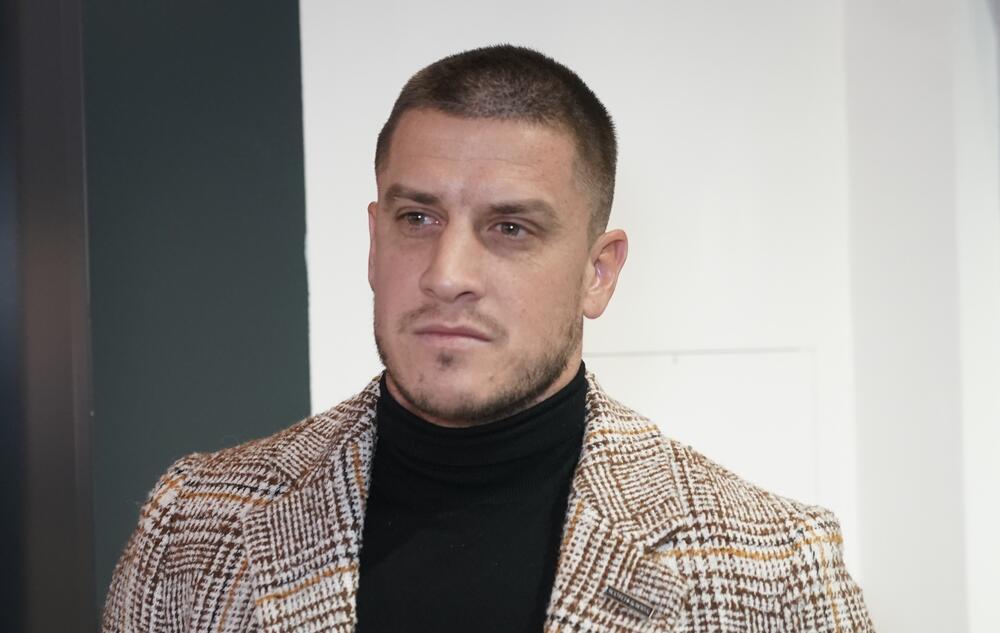 DAVID DRAGOJEVIĆ SLOMLJEN NAKON ŠTO MU JE JAVLJENO ZA SMRTNI SLUČAJ: "Dobri moj, počivaj u miru, hvala ti za sve"