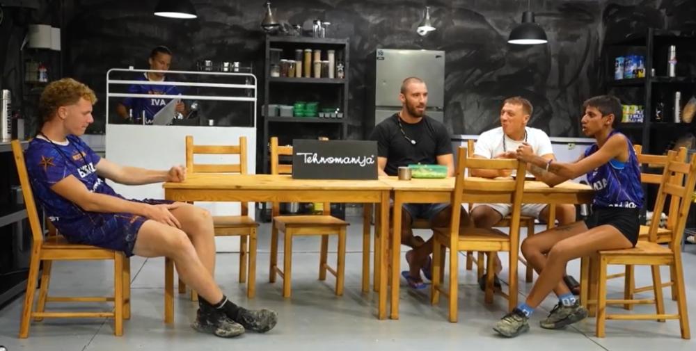 Sanja predmet sprdnje u Plavom timu: Kad nemaš svoju glavu, dobro dođe i tuđa (VIDEO)