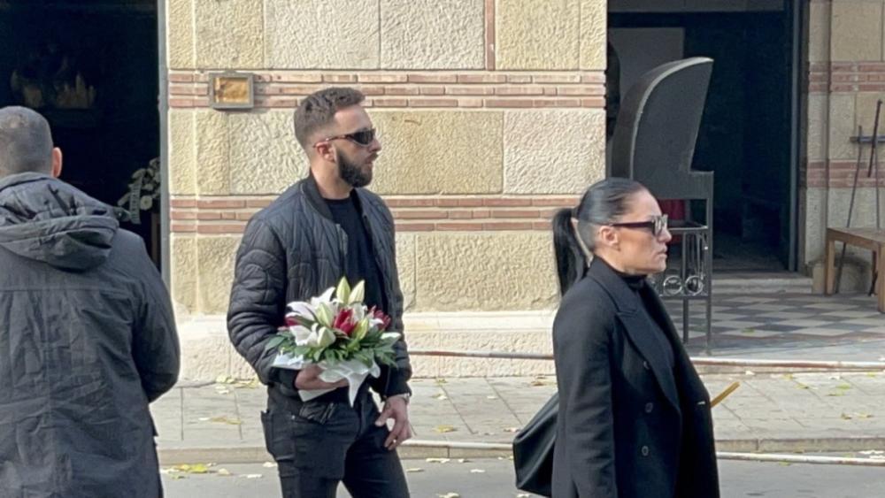 "Anksiozni napad sam imao..." Voditelj ispričao detalj sa sahrane oca Kije Kockar - Ovo niste videli na TV
