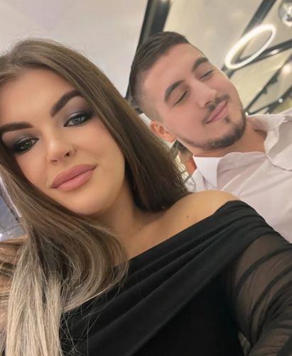 BIVŠA ZADRUGARKA (27) RODILA PETO DETE: Objavila sliku iz bolnice, nasledniku dala moćno ime (FOTO)