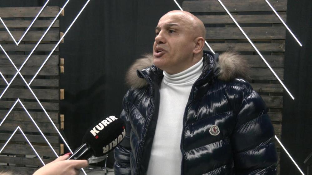 "SVE FOLIRANTI" BUKTI RAT! BAKI B3 SE BESAN OGLASIO PA UDARIO NA KOLEGE: Kao se svi volimo, a u stvari, jedno drugom bismo zabili nož u leđa, samo pare u džep
