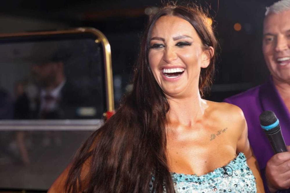 "ONA POTIČE ODAKLE JE SVINJA ZAŠTITNI ZNAK" Poršelina slavi rođendan, a sa svih strana pljušte prozivke: Lepi Mića nije birao reči, Maja Marinković je izvređala