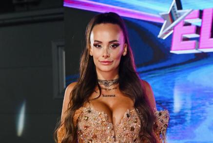 NEGUJE PRAVOSLAVNE OBIČAJE I TRADICIJU! Teodora Delić se pomirila sa Bebicom, pa proslavila Svetog Luku u porodičnom domu (FOTO)