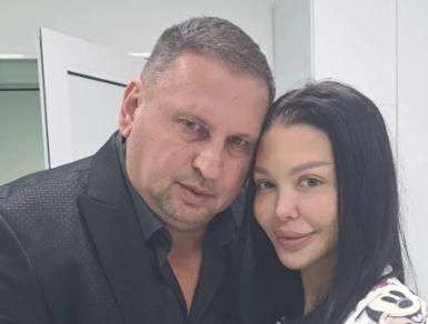 TAKI POSETIO MAJU U BOLNICI! Oglasio se nakon ćerkine operacije zadnjice i otkrio šta joj sleduje: Tatino dete... (FOTO)