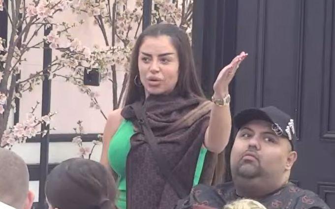 "ON IMA SKORO 40, DA JE VALJAO, OŽENIO BI SE ODAVNO" Sanja udarila na Đukića, pa krenula na Lauru: Osramoćena za sve vremena (VIDEO)