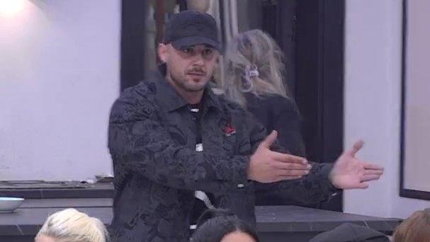 Ori se Bela kuća! Bukti rat Sanje i Stefanovića, on iznosi prljav veš: Vučeš me za jezik, JA SAM PLAĆAO SVE (VIDEO)