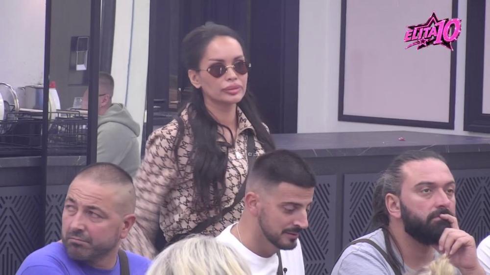 Nova drama Sandre i Janjuša: Njegovo priznanje je dovelo do ludila, shvatila da je ponižena žena koja mu služi za igranje rijalitija! (VIDEO)