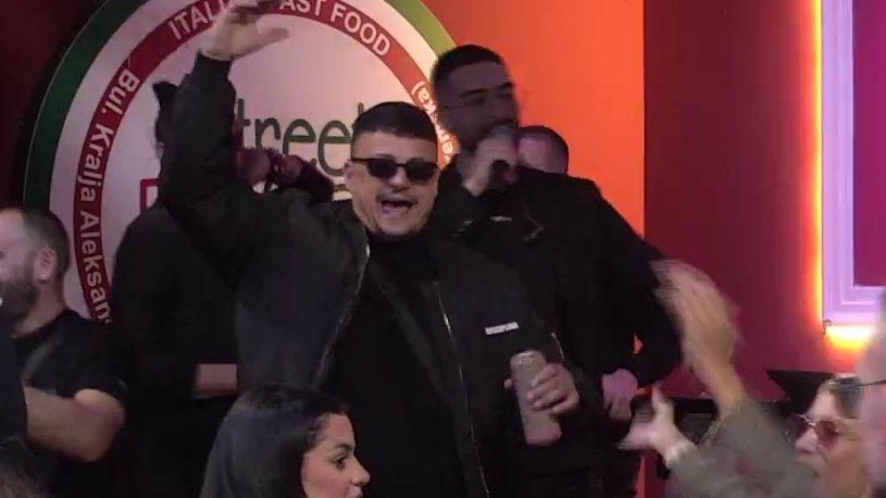 Ludilo atmosfera u Šimanovcima: Takmičari nikad veseliji, Vlada Vasić zapevao za sve pare! (VIDEO)