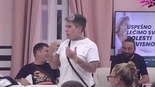 Zakucala za sam kraj: Matora pokušala da osvesti Sanju i Marka, oni pomno slušaju svaku reč! (VIDEO)