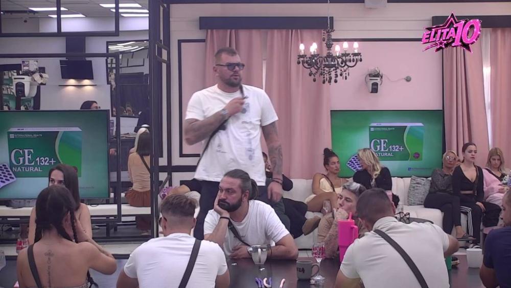 Tresu se zidovi Bele kuće: Janjuš brutalno zaratio sa Aleksandrom Jakšić, a sve zbog Vanje Živić! Prozivke se samo nižu! (VIDEO)