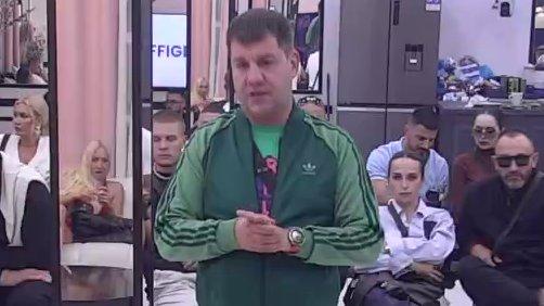 Očekivala je čajanku, tačnije viskijanku: Ivan sumnja da je Anđela bila s Gastozovim Boškićem, Dača demolirao nju i Cara (VIDEO)