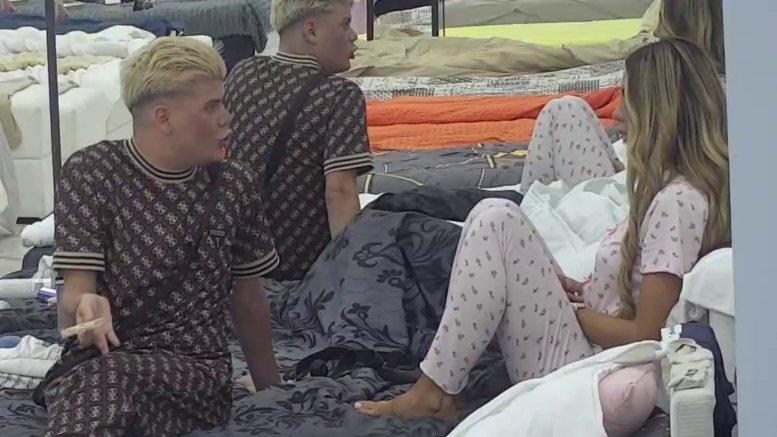 Moram da se maknem od njega: Aneli podivljala nakon Carevih uvreda, požalila se Urošu Staniću na njegovo ponašanje (VIDEO)